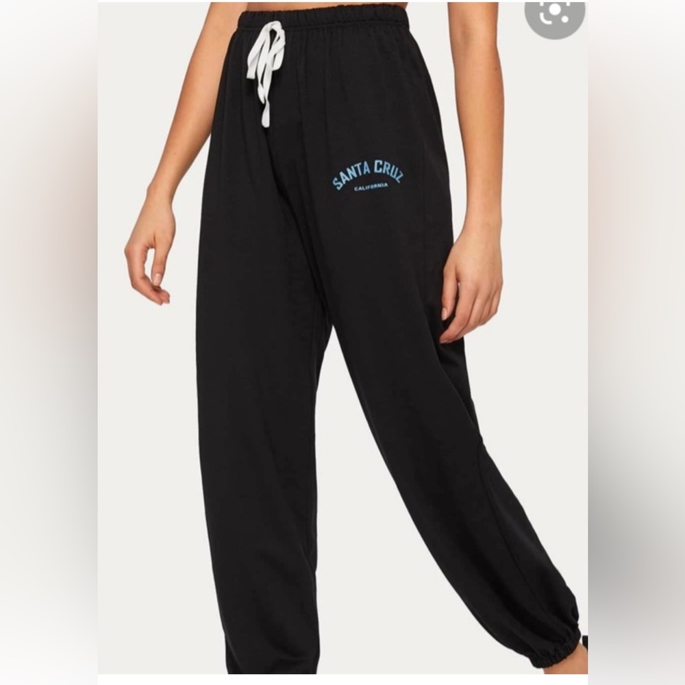 🤍ROMWE Santa Cruz Black Joggers